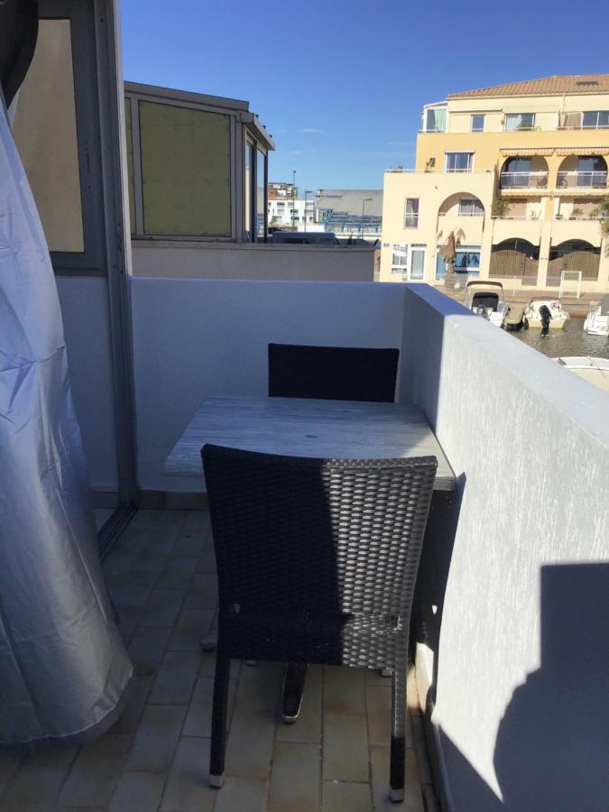 Studio Climatise Classe 2 Dans Marina Proche Mer Et Etang - Lit Wifi Fibre Et Parking Prive Sète Zewnętrze zdjęcie